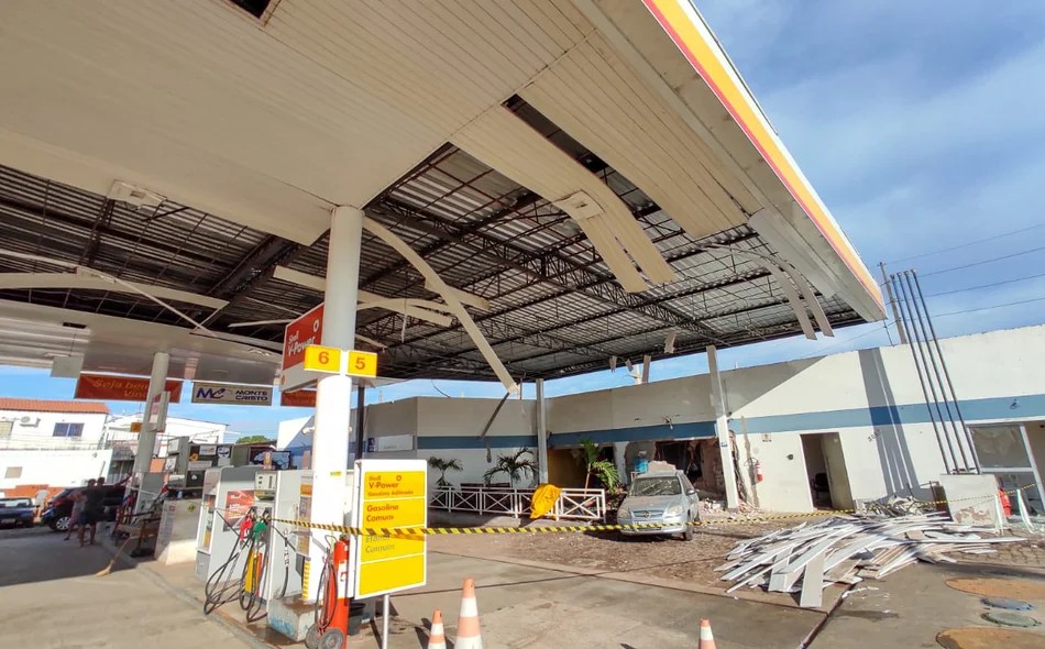 Explosão em posto combustível